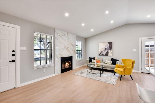 803 Kavanagh DR, Austin, TX 78748