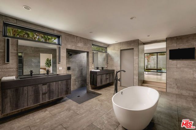 344 Arno Way, Pacific Palisades (los Angeles), CA 90272