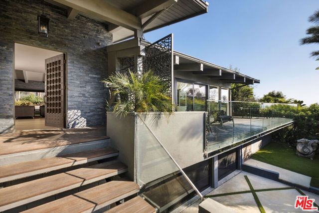 344 Arno Way, Pacific Palisades (los Angeles), CA 90272