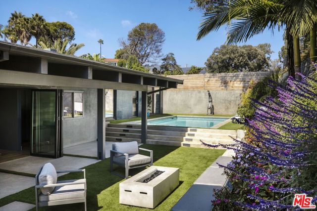 344 Arno Way, Pacific Palisades (los Angeles), CA 90272