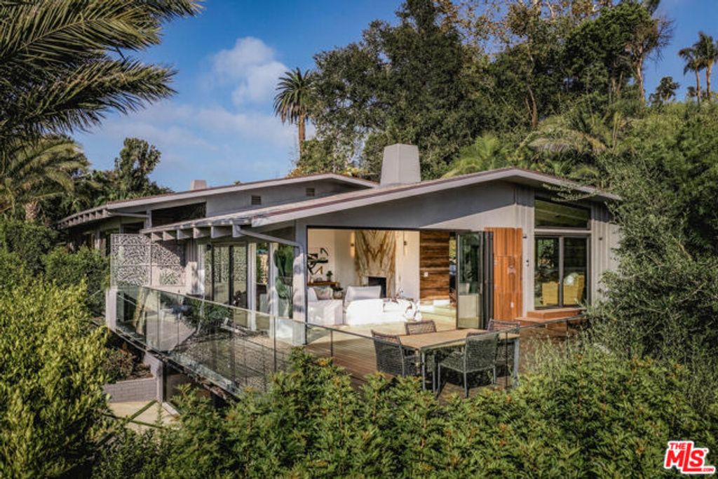 344 Arno Way, Pacific Palisades (los Angeles), CA 90272