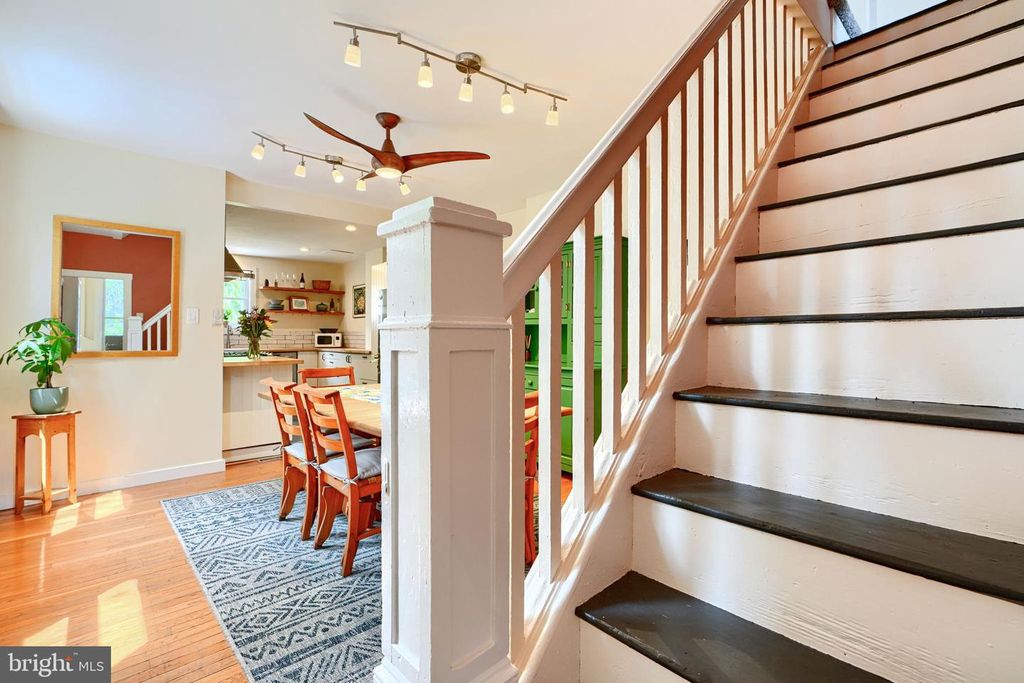 Image 10 of property listing at 1330 MORLING AVE W, Baltimore, MD 21211