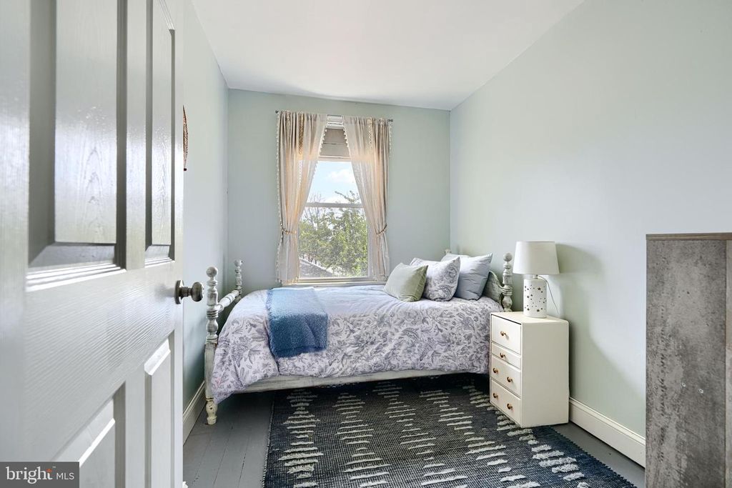 Image 23 of property listing at 1330 MORLING AVE W, Baltimore, MD 21211