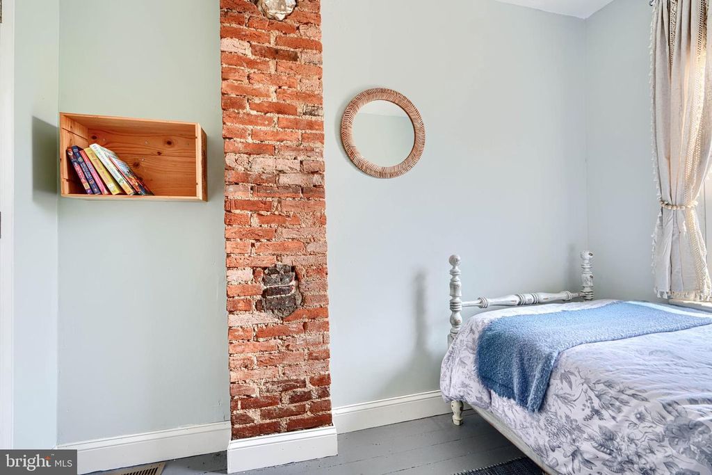 Image 25 of property listing at 1330 MORLING AVE W, Baltimore, MD 21211
