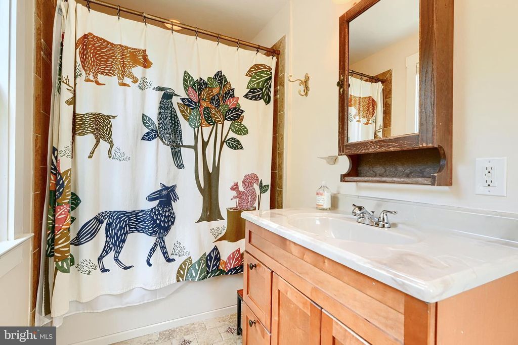 Image 38 of property listing at 1330 MORLING AVE W, Baltimore, MD 21211