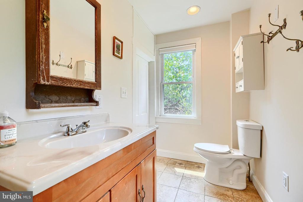 Image 40 of property listing at 1330 MORLING AVE W, Baltimore, MD 21211