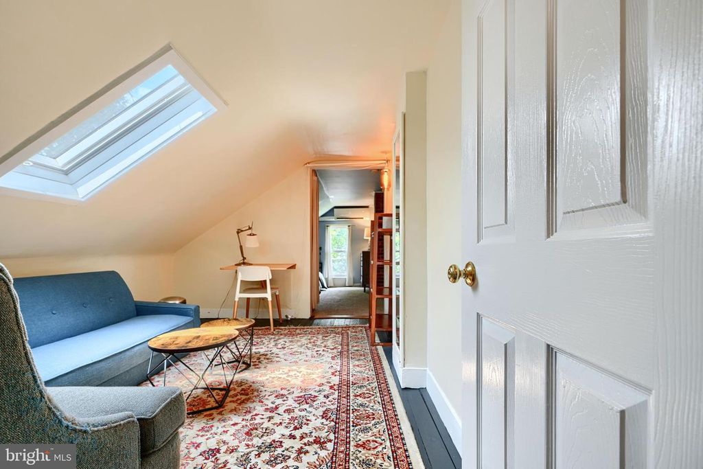 Image 41 of property listing at 1330 MORLING AVE W, Baltimore, MD 21211