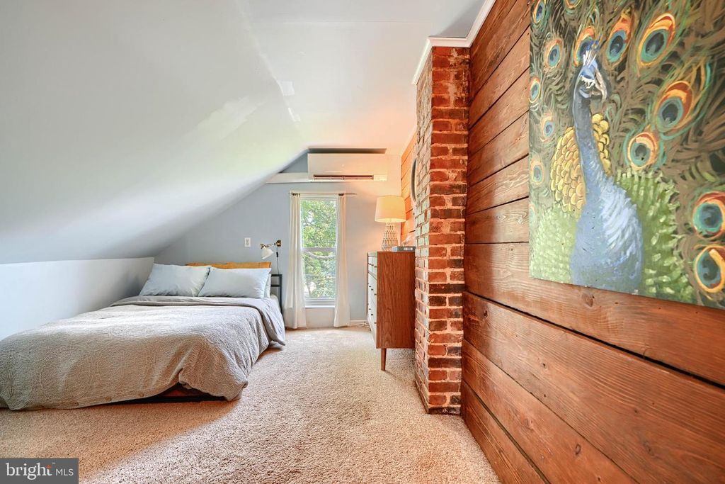 Image 44 of property listing at 1330 MORLING AVE W, Baltimore, MD 21211