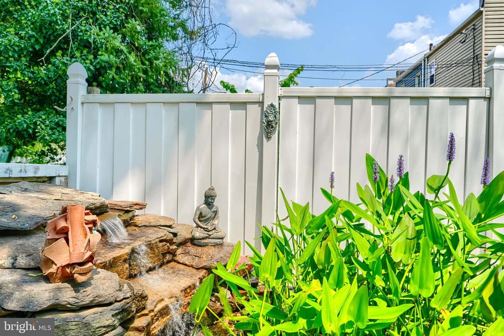 Image 56 of property listing at 1330 MORLING AVE W, Baltimore, MD 21211