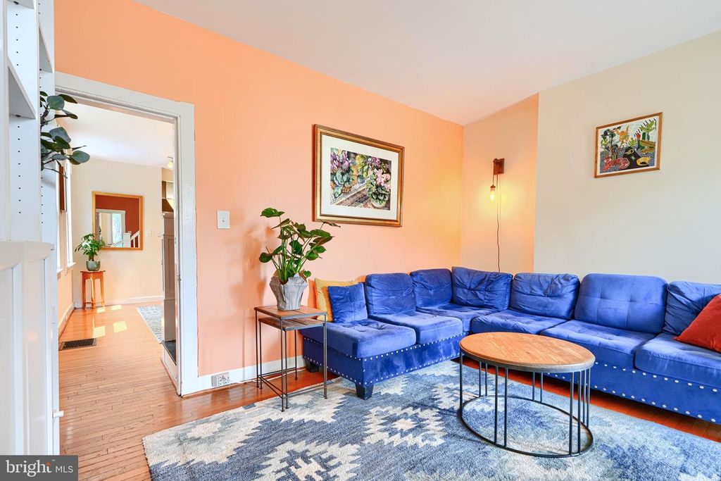 Image 7 of property listing at 1330 MORLING AVE W, Baltimore, MD 21211