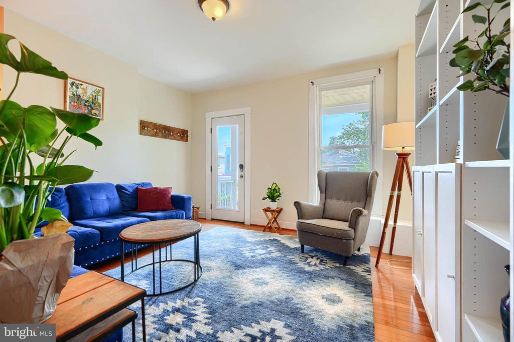 Image 8 of property listing at 1330 MORLING AVE W, Baltimore, MD 21211