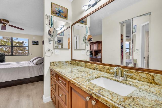 2981 N Nob Hill Rd 406, Sunrise, FL 33322