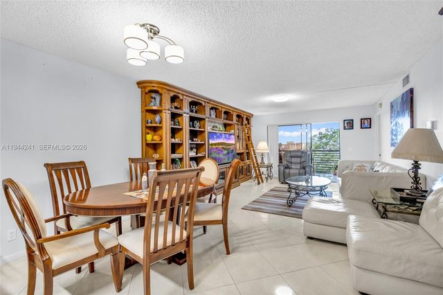 2981 N Nob Hill Rd 406, Sunrise, FL 33322