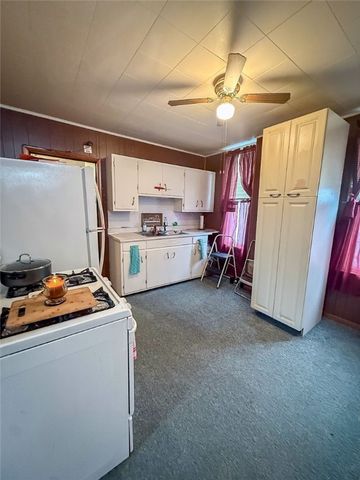 202 Central Ave, Chicora Boro, PA 16025