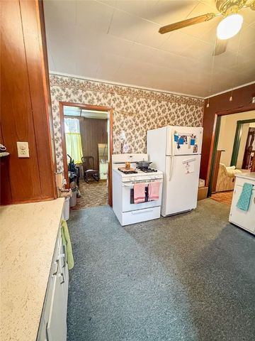 202 Central Ave, Chicora Boro, PA 16025