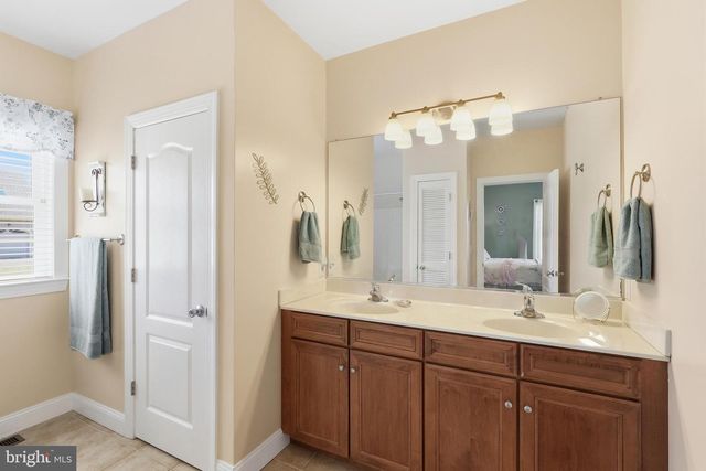 136 S PAULA LYNNE DR, Seaford, DE 19973