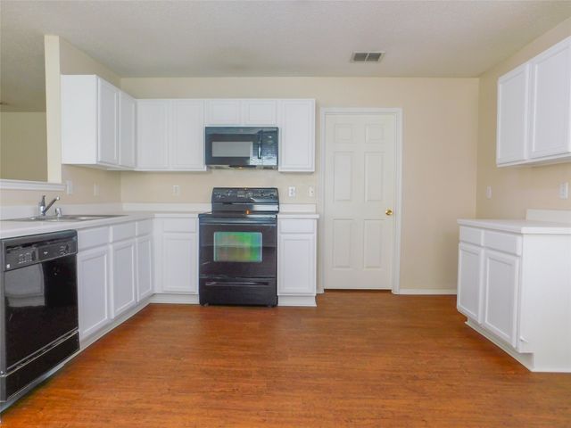 3230 Andalusian Drive, Denton, TX 76210
