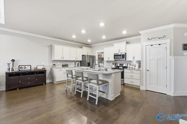 411 Ripple Lake Drive SW, Huntsville, AL 35758