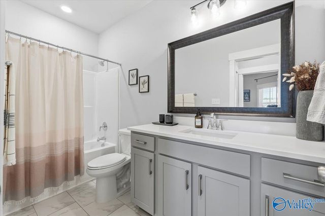 411 Ripple Lake Drive SW, Huntsville, AL 35758