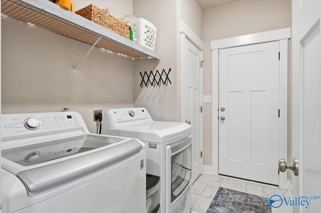 411 Ripple Lake Drive SW, Huntsville, AL 35758