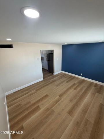 909 S KENWOOD Circle A, Tempe, AZ 85281