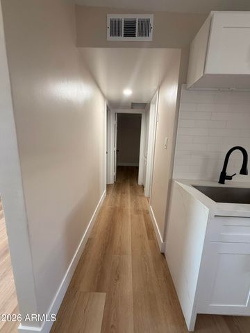 909 S KENWOOD Circle A, Tempe, AZ 85281