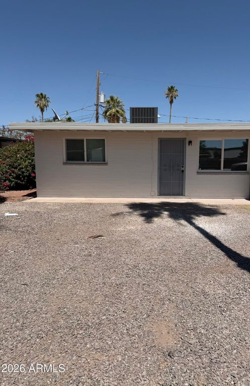 909 S KENWOOD Circle A, Tempe, AZ 85281