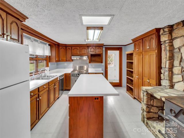 18 & 44 Sierra Point, Waynesville, NC 28786