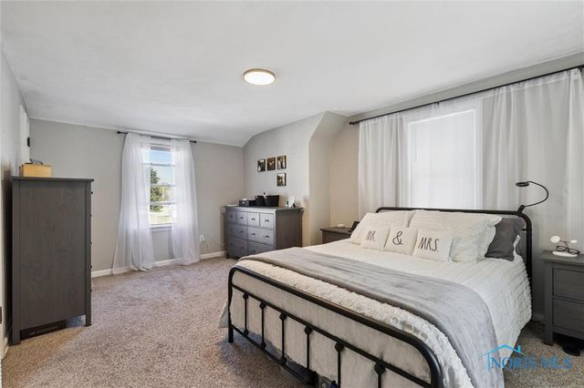 2601 Randall Drive, Oregon, OH 43616