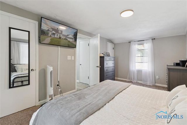 2601 Randall Drive, Oregon, OH 43616