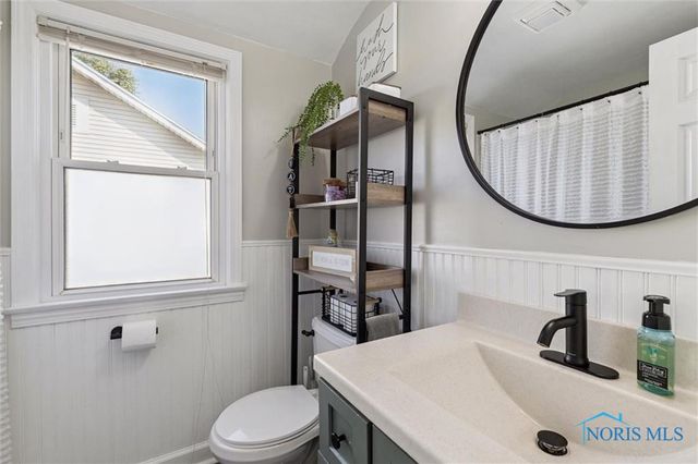 2601 Randall Drive, Oregon, OH 43616