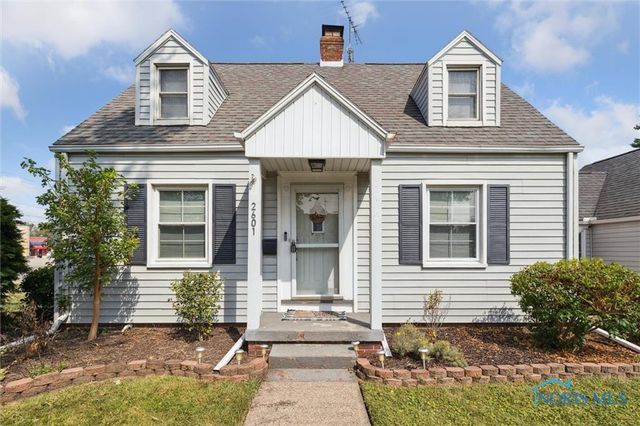 2601 Randall Drive, Oregon, OH 43616