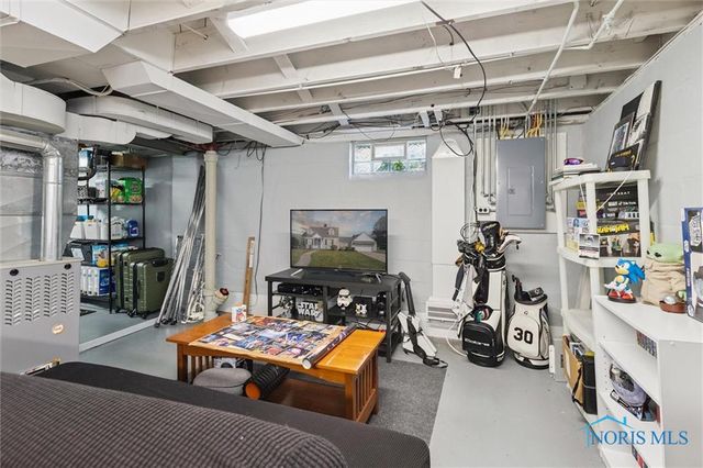 2601 Randall Drive, Oregon, OH 43616