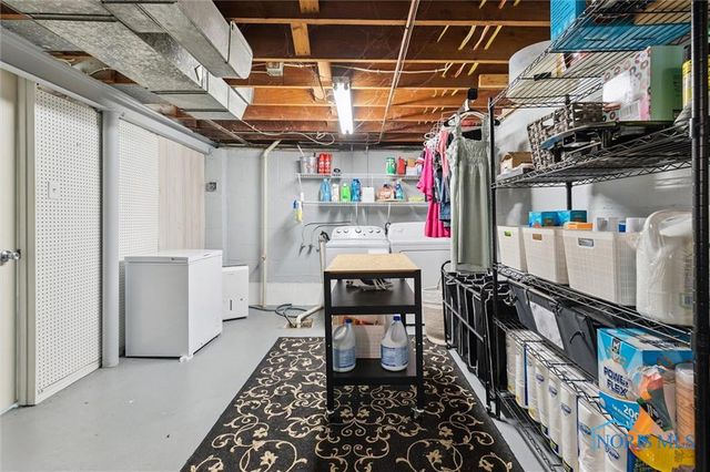 2601 Randall Drive, Oregon, OH 43616