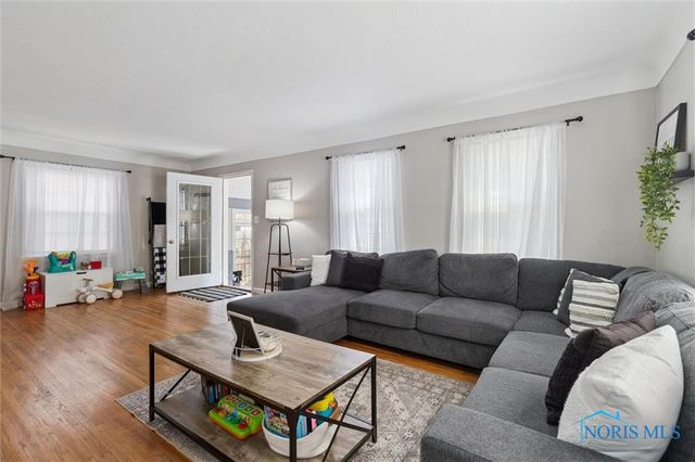 2601 Randall Drive, Oregon, OH 43616