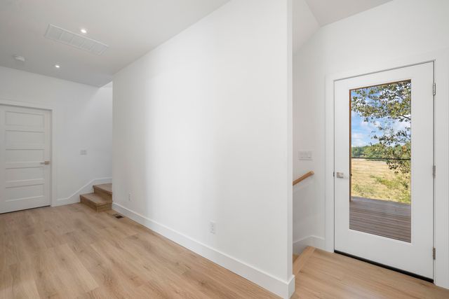 2807 S 14th Avenue, Ozark, MO 65721