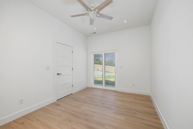 2807 S 14th Avenue, Ozark, MO 65721