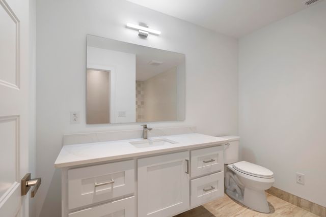 2807 S 14th Avenue, Ozark, MO 65721