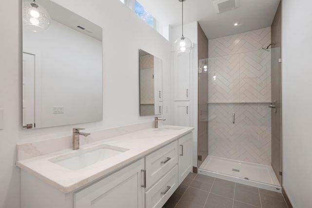 2807 S 14th Avenue, Ozark, MO 65721