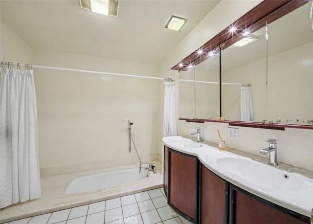 6772 Julie, West Hills, CA 91307