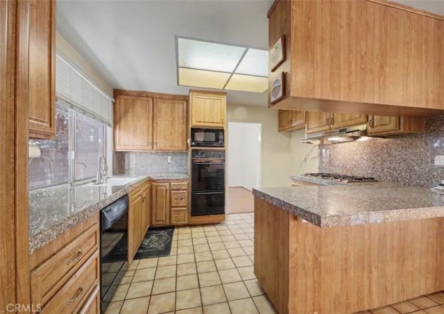 6772 Julie, West Hills, CA 91307