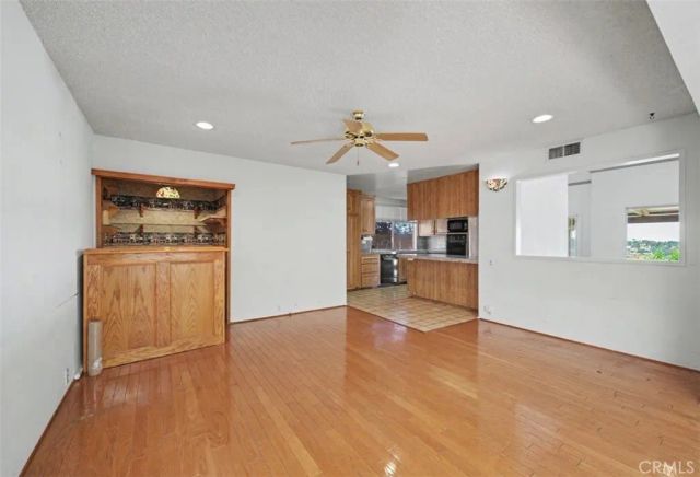 6772 Julie, West Hills, CA 91307