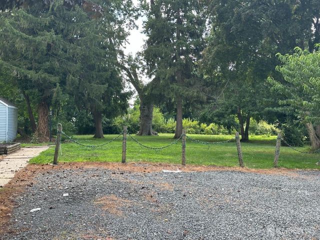 6 Public Road 2, Monroe, NJ 08831