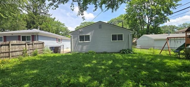 2126 S Karle Avenue, Westland, MI 48186