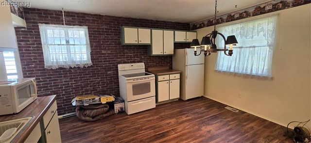 2126 S Karle Avenue, Westland, MI 48186