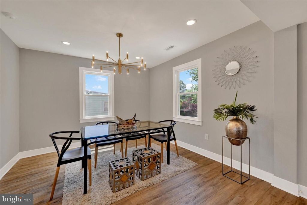 Image 10 of property listing at 732 S BEECHFIELD AVE, Baltimore, MD 21229