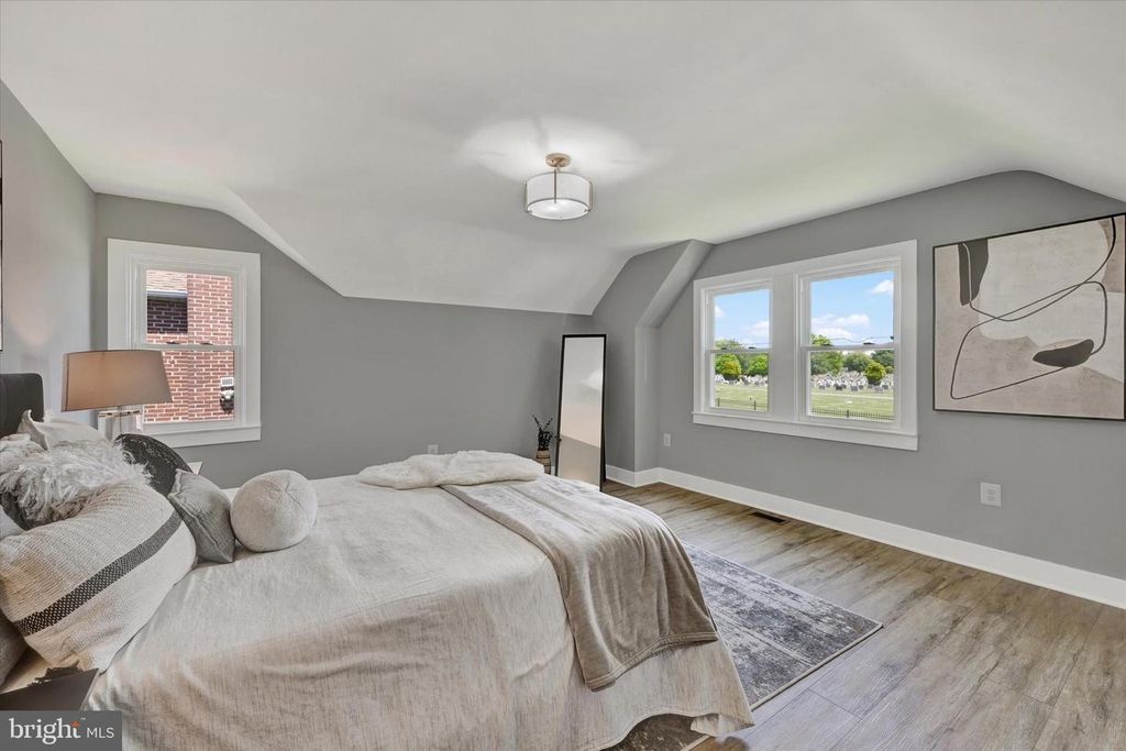 Image 16 of property listing at 732 S BEECHFIELD AVE, Baltimore, MD 21229