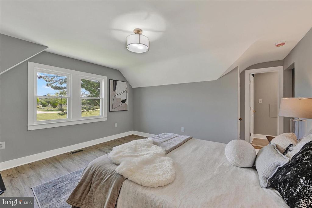Image 17 of property listing at 732 S BEECHFIELD AVE, Baltimore, MD 21229