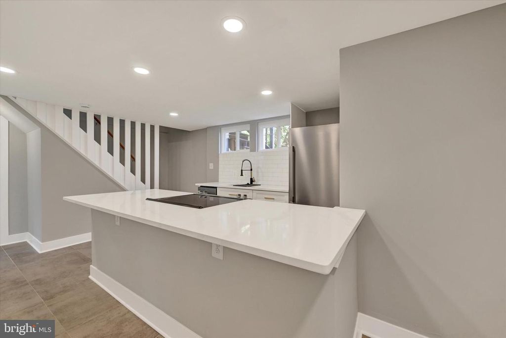 Image 22 of property listing at 732 S BEECHFIELD AVE, Baltimore, MD 21229