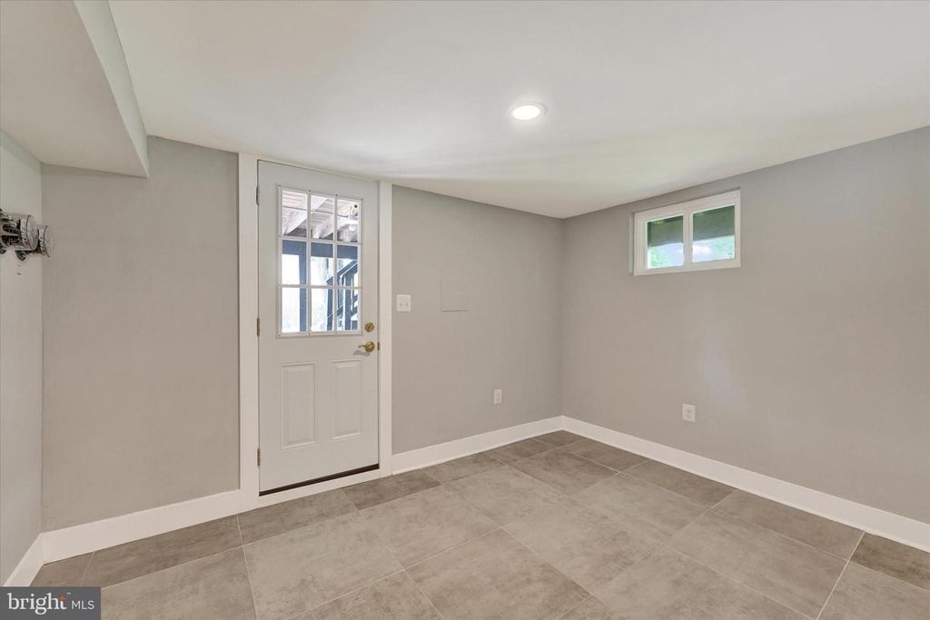 Image 26 of property listing at 732 S BEECHFIELD AVE, Baltimore, MD 21229